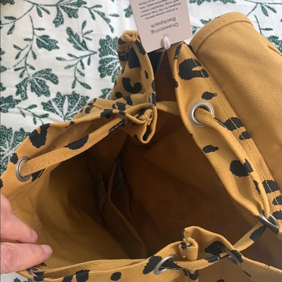 BAGGU Drawstring Leopard Print Backpack - Picture 6 of 6